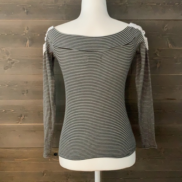 Hollister longsleeve off the shoulder top - Picture 4 of 7